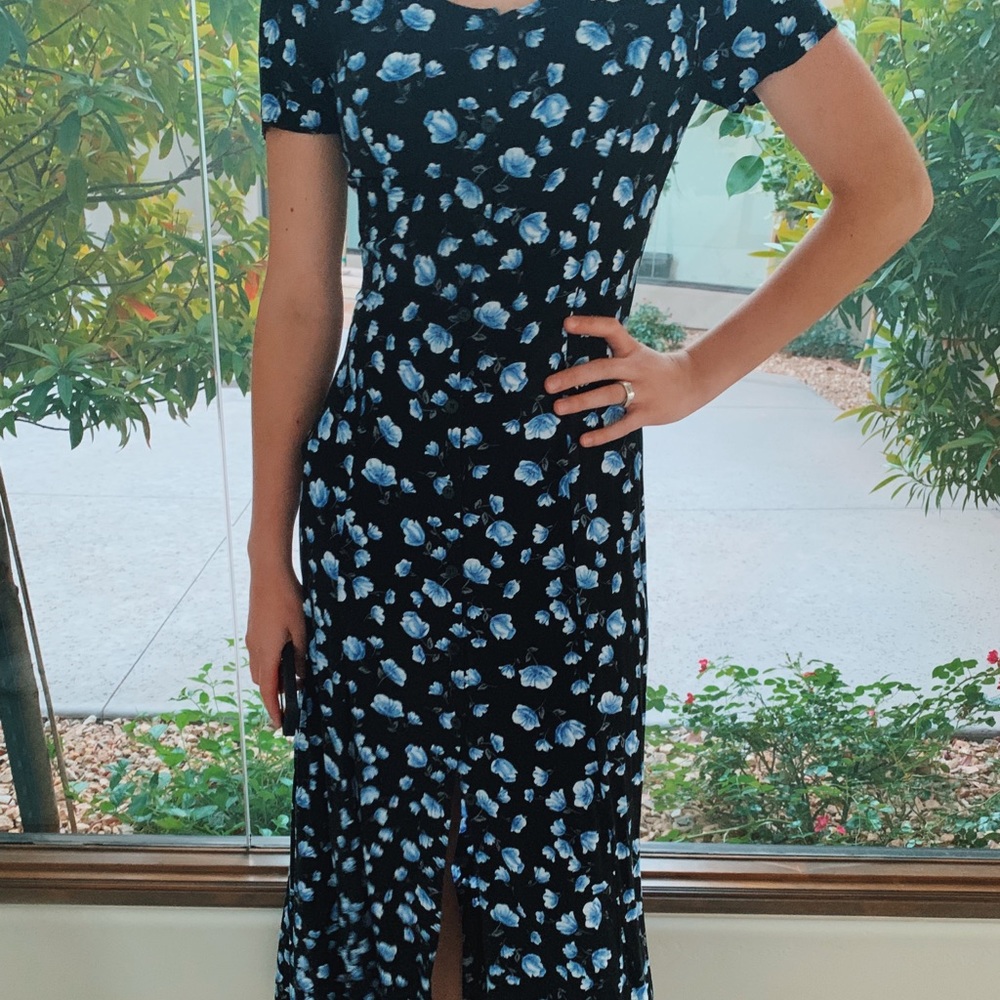 Maxi blue floral dress 🥰